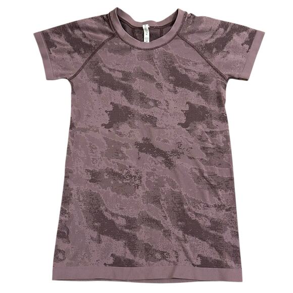Athleta Momentum Top XS Purple Camo Crewneck Yoga Running Hiking Cascadia Violet - Picture 1 of 4